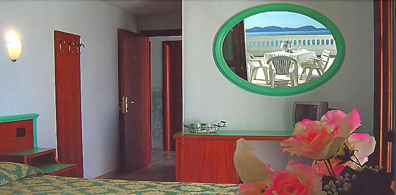 Hotel Esperia Пьомбино Экстерьер фото