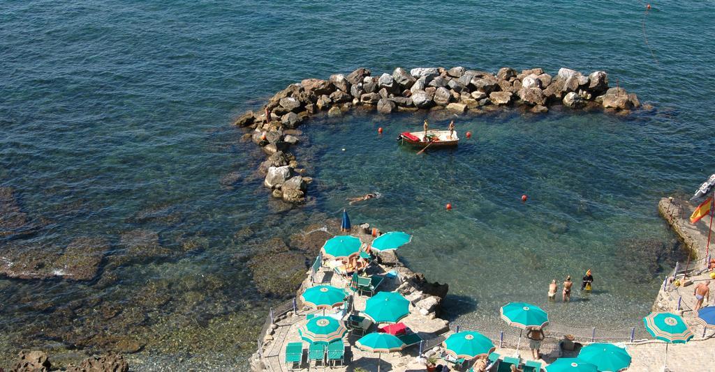 Hotel Esperia Пьомбино Экстерьер фото