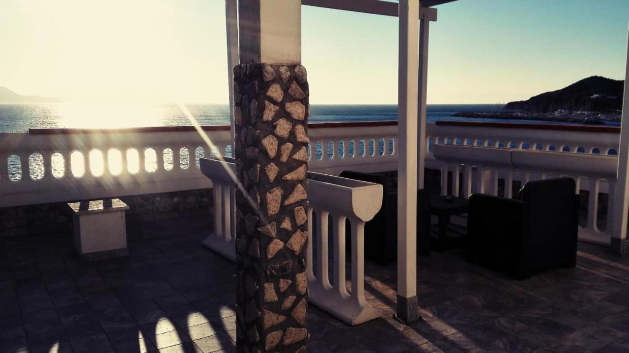 Hotel Esperia Пьомбино Экстерьер фото